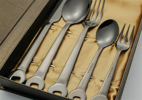 Typisches Männerbesteck