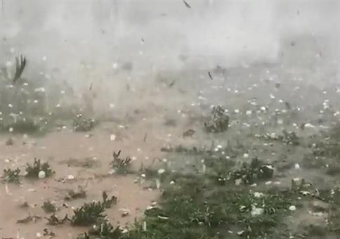 Leichter Hagelschauer