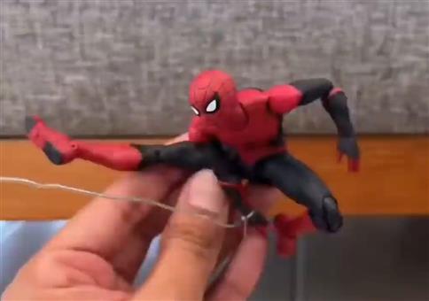 Stop-Motion Spider-Man im Wohnzimmer