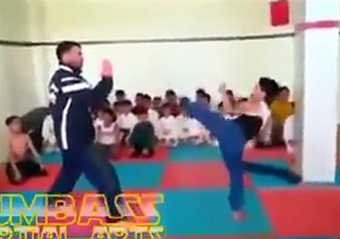 Knallharte Kampfsportausbildung für Kinder