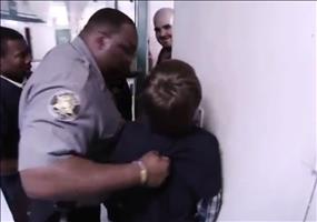 Junger Nachwuchsgangster im Knast - Thug Life