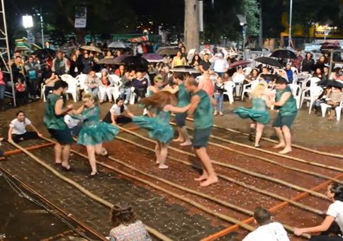 Brasilianischer Bambus-Tanz