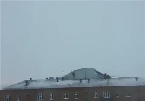 Vorsicht! Da kommt ein Hausdach!