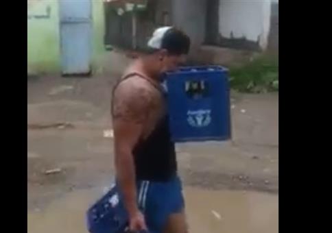 Er ist auf dem Weg ins Wochenende