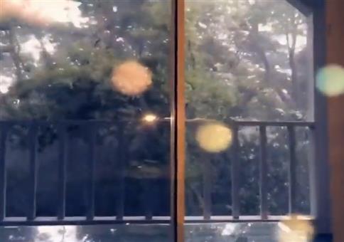 Kleiner Sturm vorm Fenster