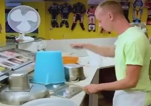 Da wird der Pizzabäcker zum Trommler