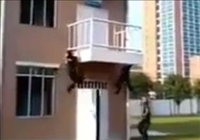 Wettklettern an der Häuserwand