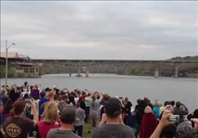 Brückensprengung in Marble Falls