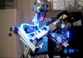 Rubik-Würfel lösender Roboter