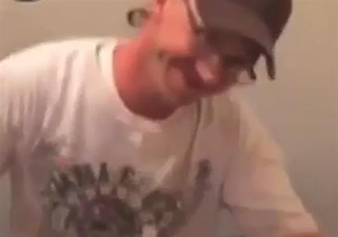 Das Drumsolo von Phil Collins auf der Treppe