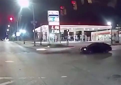 Zurück in die Zukunft an der Kreuzung