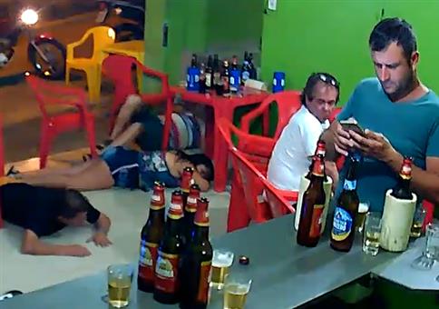 Mit Whatsapp beschäftigt und den Überfall verpennt