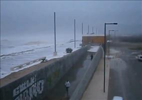 Gerade so der heftigen Welle entkommen