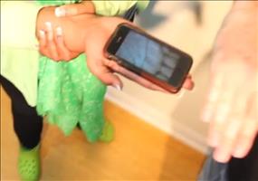 Streich: Der gute alte Spinnentrick mit dem Smartphone