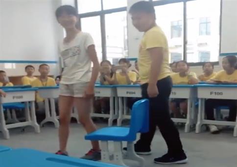 Kleine Stuhltanz Trickersei