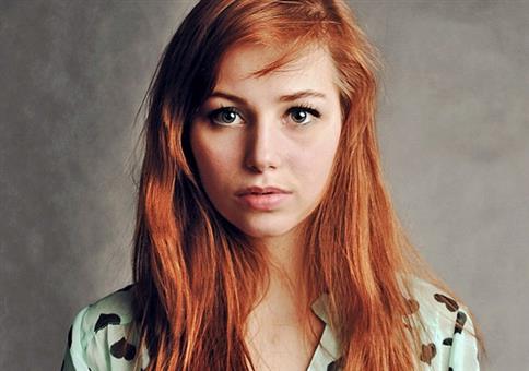 Horni Babes #190 - Red Edition