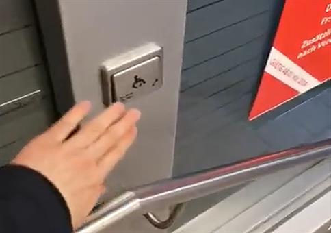 Behindertgerechter Ausgang