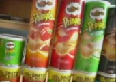 100 verschiedene PringlesDosen