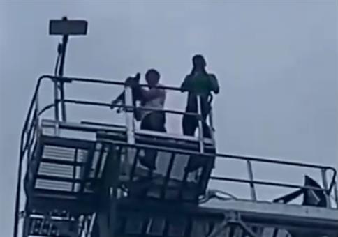 Der Campingstuhl hat eine Geheimfunktion