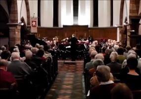 Trompetenspieler muss mal niesen