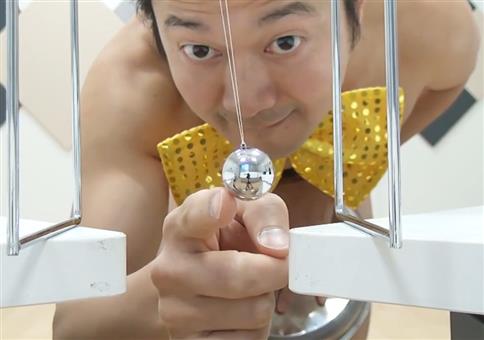 WTF zum Wochenende: Der japanische Pendeltanz