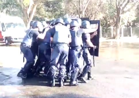 Gemeinsam stark gegen den Wasserwerfer
