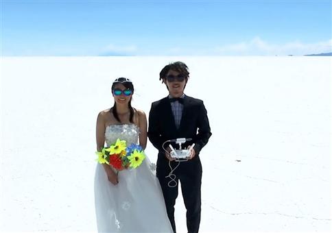 Flitterwochen-Weltreise mit Drohne gefilmt