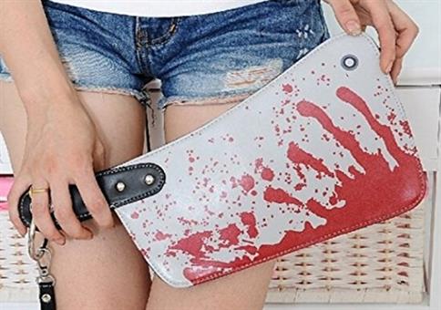 Die Dame von heute trägt: Fleischerbeil