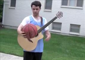 Gitarre und Basketball