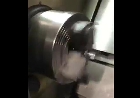 Kleine Schweinerei an der Drehbank