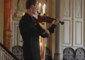 Violinist improvisiert bei Handyklingeln