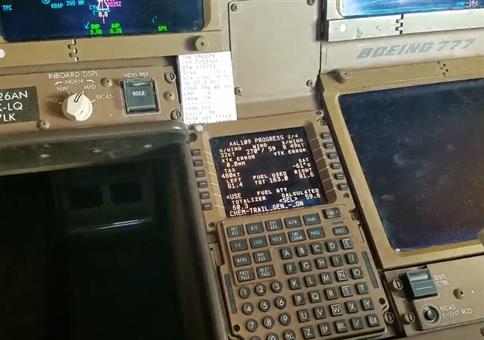 Chemtrailaktivierung im Flugzeugcockpit