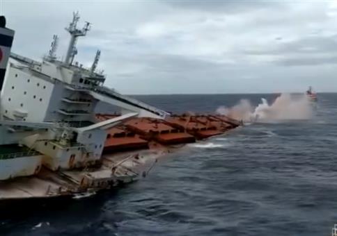 So schnell kann ein Containerschiff sinken
