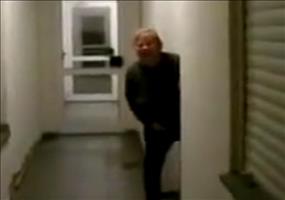 Nachbarin tickt so richtig aus - Ich hau dir eine in die Fresse!