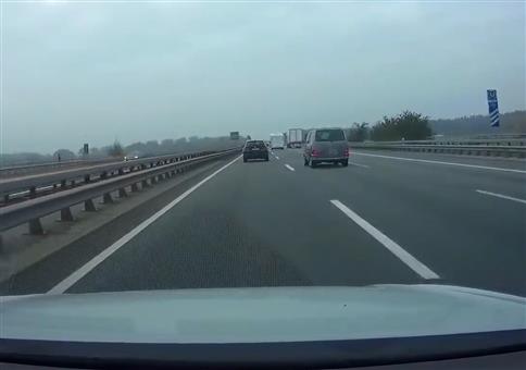 Hier rechts abfahren! Jetzt!