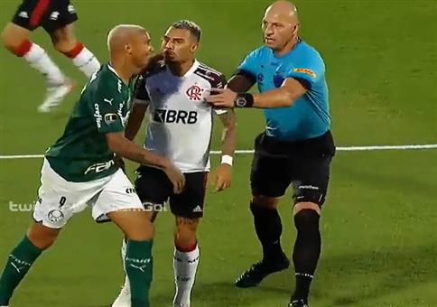 Richtig brutale Attacke im Fußball