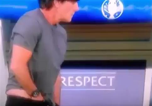 Löw ordnet sein Mittelfeld und schnuppert am Sieg