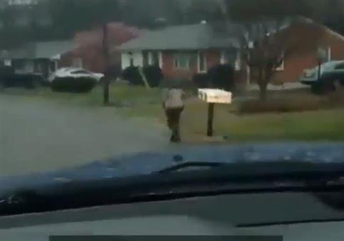 Als Strafe darf er heute zur Schule rennen