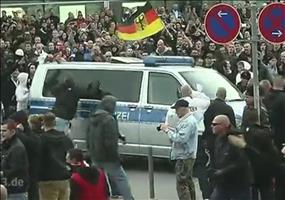 Hooligans vs Salafisten - Ein bisschen Hass muss sein