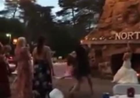 Wenn deine Freundin den Brautstrauß fängt