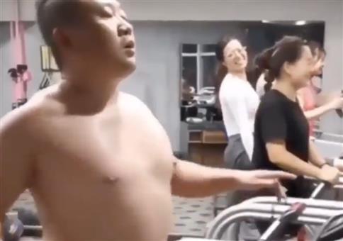 Pure Erotik auf dem Laufband