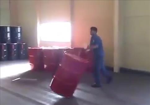 So bewegt man Fässer am schnellsten von A nach B