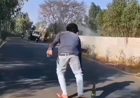 Auf einer Flasche parken