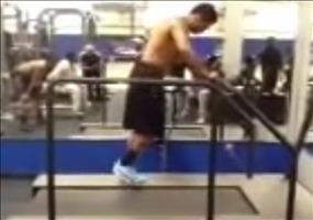 Mit knapp 40 km/h auf dem Laufband unterwegs