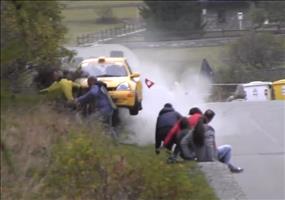 Schutzengelversammlung bei Rallye Crash