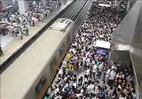 RushHour bei der Pekinger Ubahn
