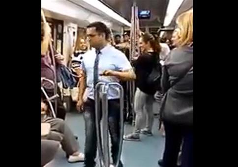 Barcelona: Richtig Stimmung in der U-Bahn