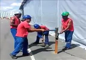 Four Guys, One Plug! - Hammertime!