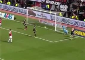 Wunderschönes Eigentor