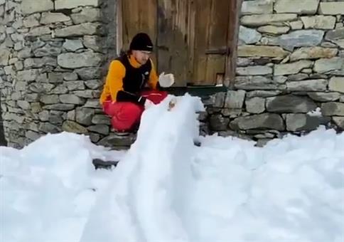Flaschenpost durch die Schneepipeline